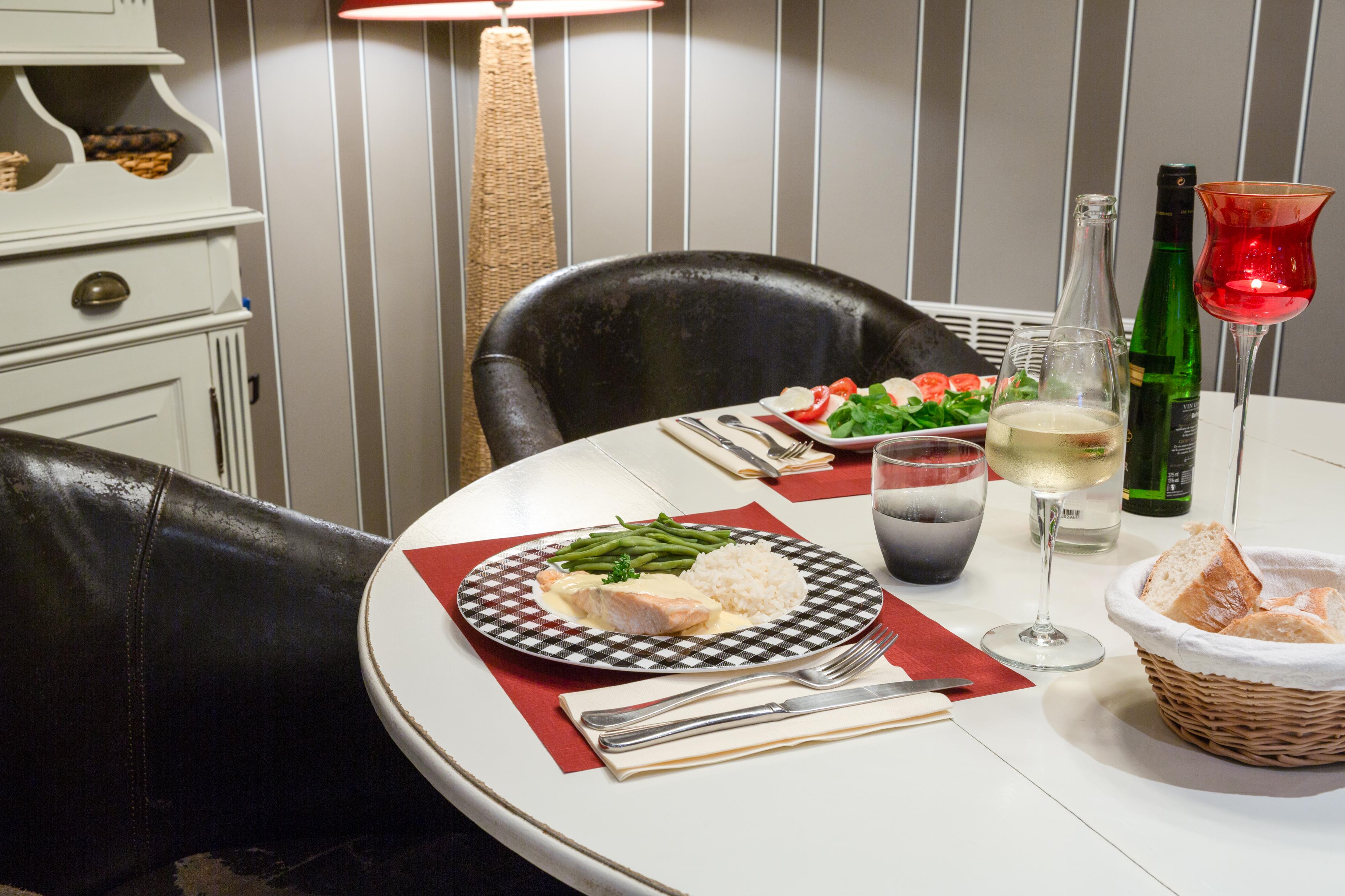 The Originals City, Le Cottage Hotel, บรูเว-ลา-บูซิแยร์ ภายนอก รูปภาพ
