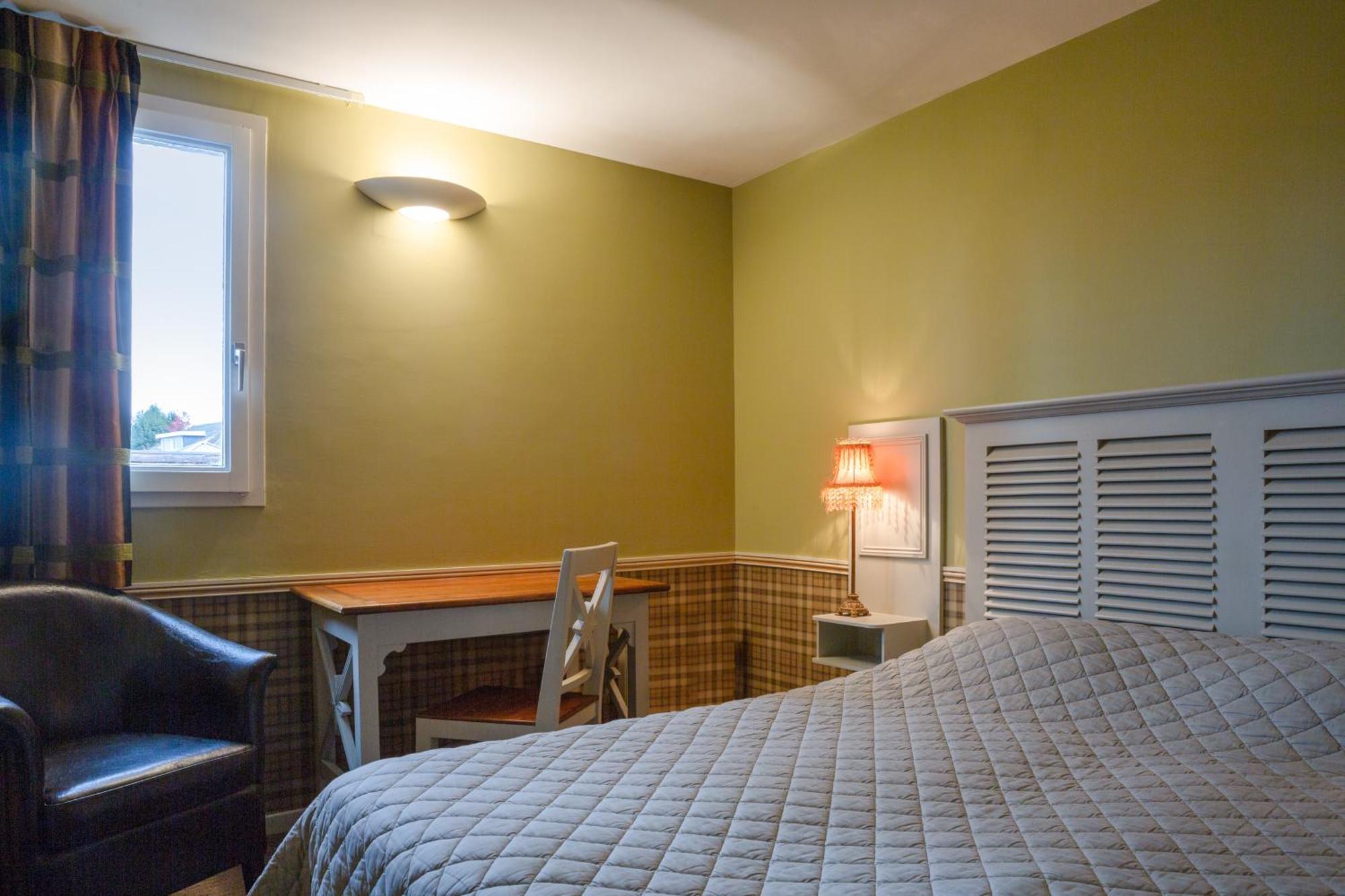 The Originals City, Le Cottage Hotel, บรูเว-ลา-บูซิแยร์ ภายนอก รูปภาพ